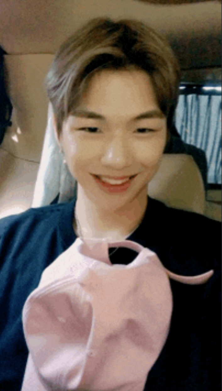 워너원 강다니엘 (KANG DANIEL) 과거사진 투척 2탄 ~♡ 모자 ...