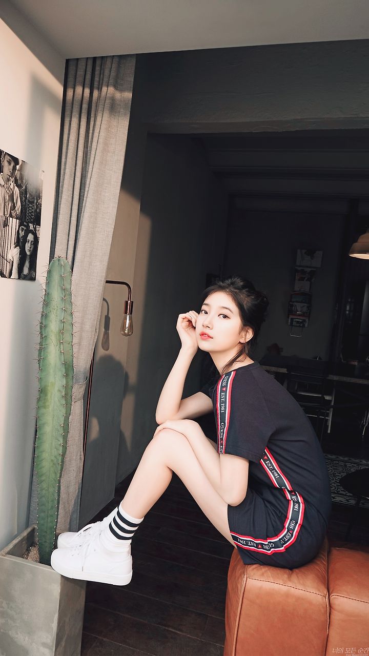 게스 2018 오리지널스 여름 화보 수지 보정&폰배경화면&컴퓨터바탕화면