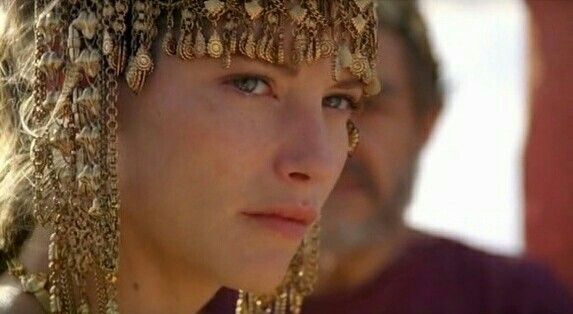 Helena De Troya Pelicula 2003 Resumen