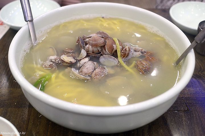 무료 보리밥 & 막걸리의 축복 | 황도 바지락 칼국수 석촌점