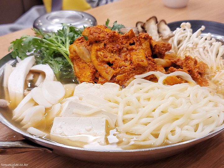 뜨끈한 국물요리가 생각날 땐 | 부민옥 곱창전골