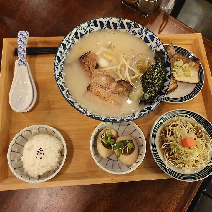 안동 시내 아담하고 매력적인 혼다라멘