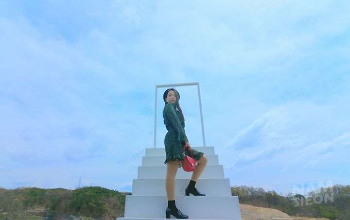안동 커피킹덤 루프탑점 야외스냅사진 하늘계단 포토존 스냅 촬영