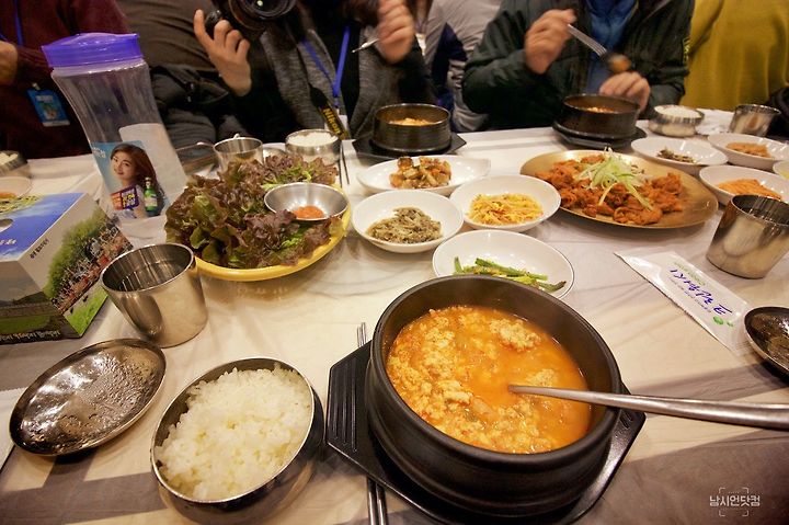 문경시청 근처 맛집 약돌본가 약돌돼지삼겹살과 순두부찌개