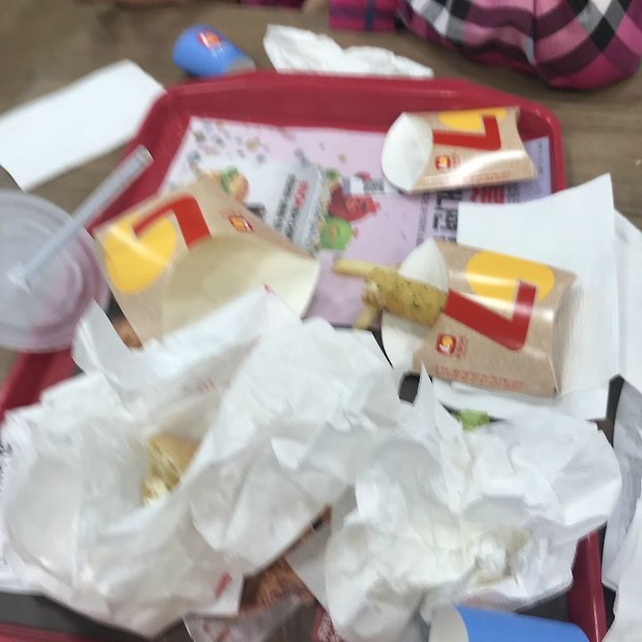 할머니랑 홈플러스 옷 수선 후 롯데리아