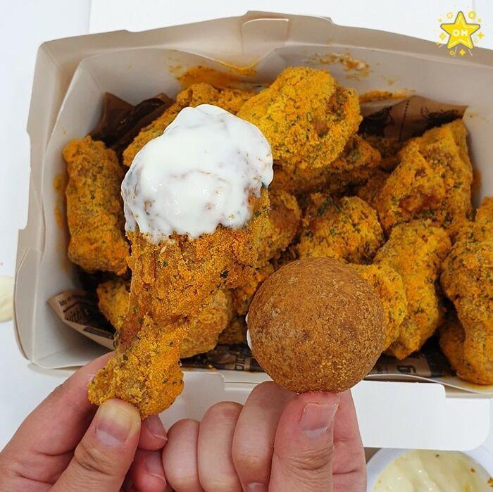 치킨 사이드 메뉴 대격돌! 굽네치킨 바게트볼 VS BHC 치즈볼 | 1boon 치킨 사이드 메뉴 대격돌! 굽네치킨 바게트볼 VS BHC 치즈볼