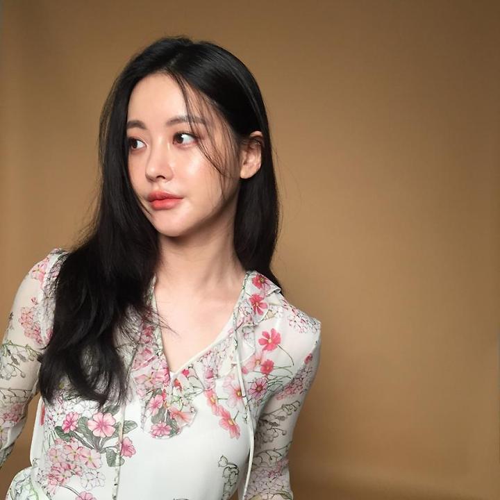 긴머리언니 이미지