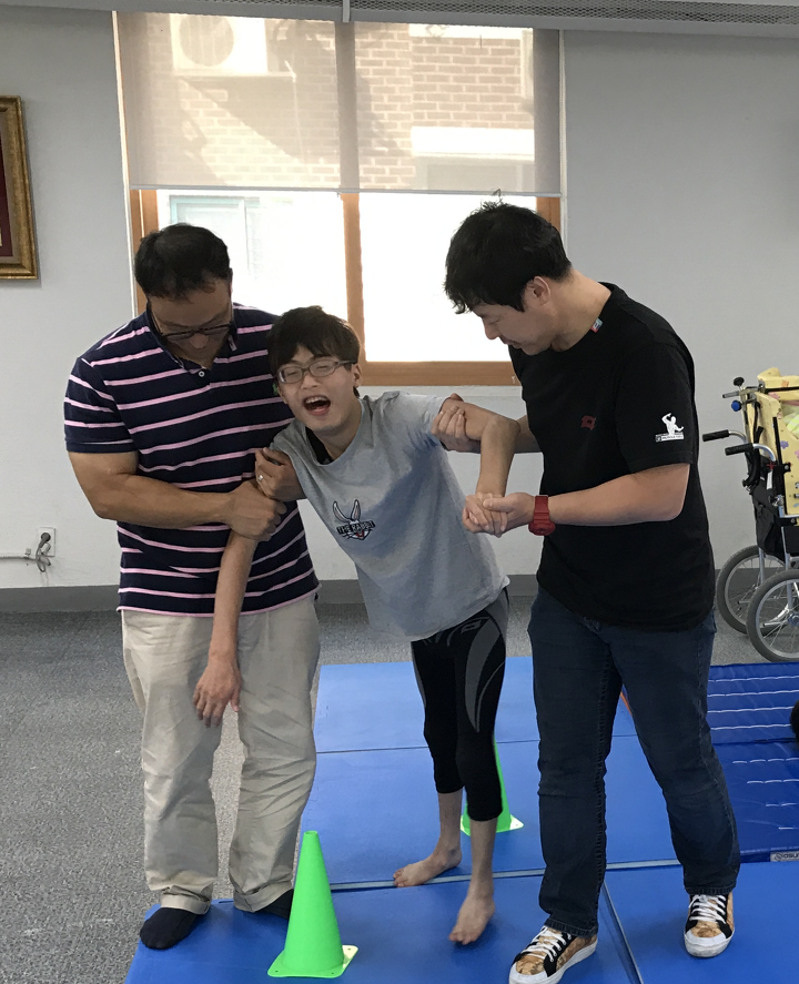 나이키·아디다스 긴장시킨, 전직 국가대표 트레이너 | 1boon 나이키·아디다스 긴장시킨, 전직 국가대표 트레이너