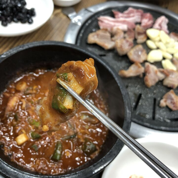 고기에 이거 찍어 먹어 맛집으로 소문난 고깃집 | 1boon 고기에 이거 찍어 먹어 맛집으로 소문난 고깃집