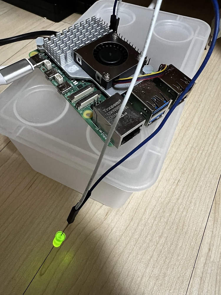 라즈베리파이 5 GPIO LED 제어를 위한 리눅스 디바이스 드라이버 만들어보기