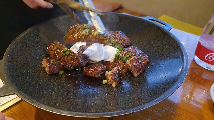 [전라도 여행 3일차] #5 전주 떡갈비 맛집 교동 떡갈비 후기 / 한옥마을 둘러보기 / 간식 맛집 바게트버거 / 다우랑 수제만두 / 밥집 추천 / 여행 코스