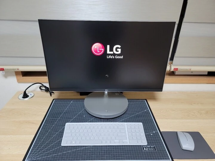 LG 일체형 PC 모니터로 사용할 수 있나요?