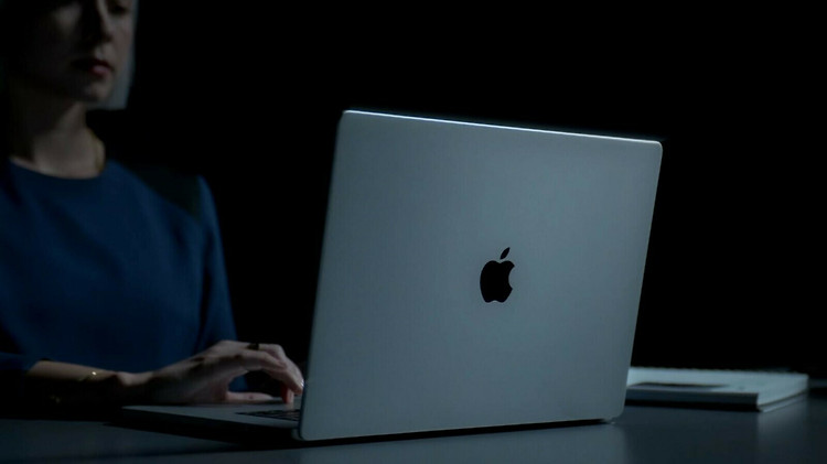 M1 Max가 탑재된 16인치 MacBook Pro에는 '고전력 모드'가 있습니다.