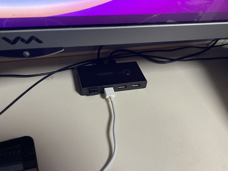 UGREEN USB KVM 스위치 (USB 2.0)