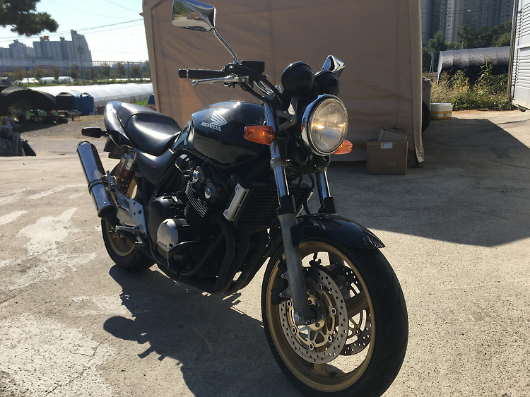 Honda cb400 vtec2