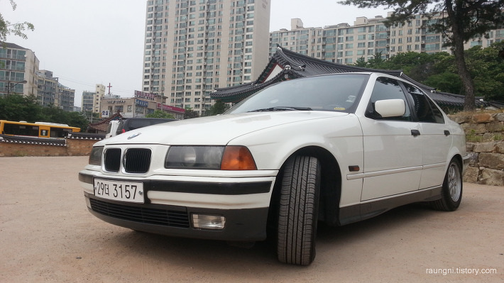 투슬리스 이야기 013. 올드 BMW e36 320i과 드라이빙, 추억을 남기는 방법 포스트 썸네일