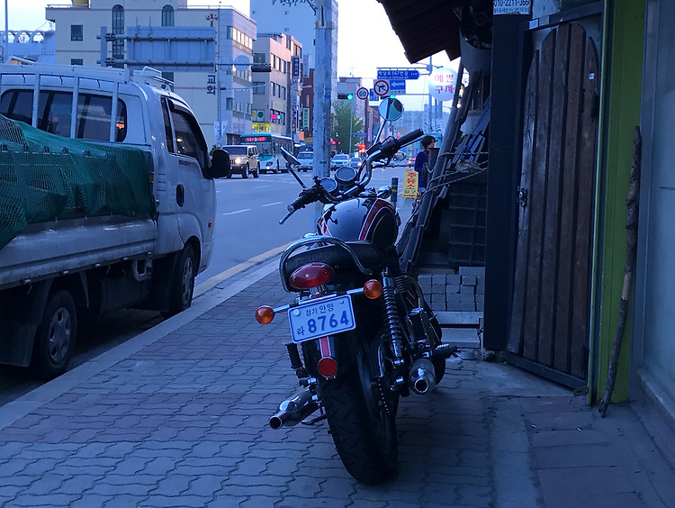 트라이엄프 본네빌 T100의 매력, Triumph Bonneville T100, 클래식바이크 포스트 썸네일