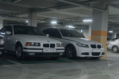 투슬리스 이야기 003. 올드 BMW e36 320i와 5세대 BMW e90 320d 디자인 비교, 크리스 뱅글 포스트 썸네일