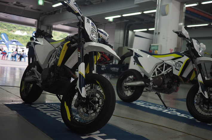 국내 최초로 열리는 701 슈퍼모토 트랙데이, 인제스피디움, 허스크바나, mrk, 강규호, Husqvarna 701 supermoto Trackday,Inje Speedium 포스트 썸네일