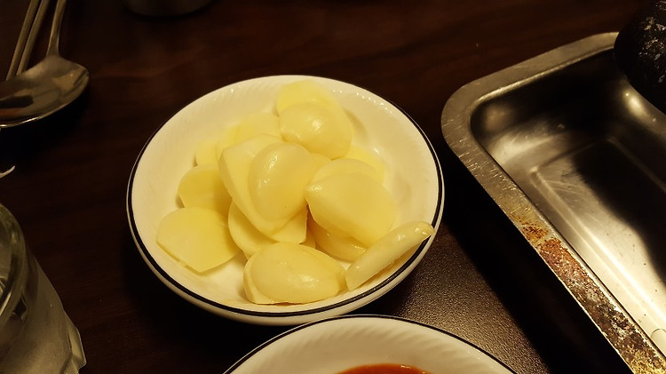 이렇게 큰 통마늘 보신적 있나요 포스팅 썸네일 이미지