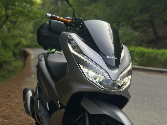 혼다 ALL NEW PCX125 출고, 18년식 신형 PCX125, 바이크 배송, 안양 퀵 서비스, 제이티엔 로지스, 오토바이 배달, 다마스 배달 포스트 썸네일