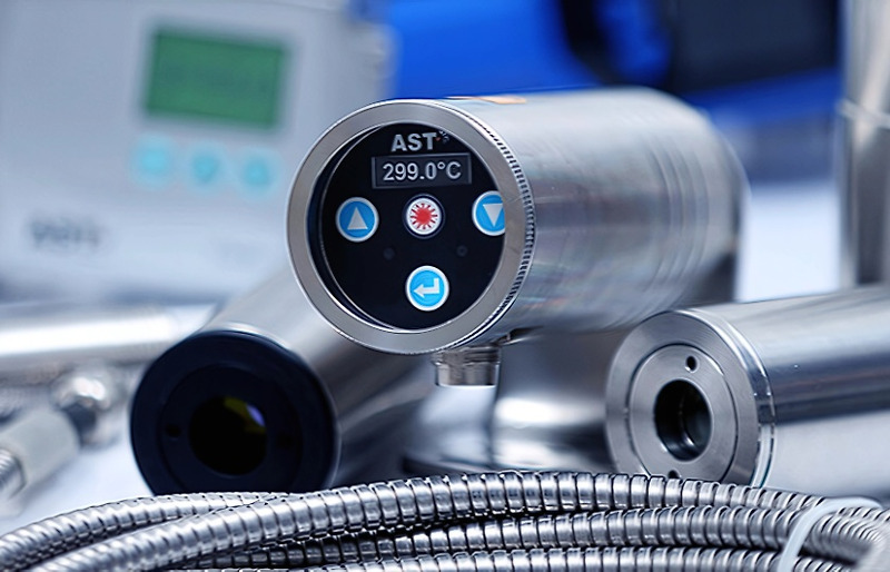 광케이블과 파이로미터(Pyrometer)의 만남 : 비접촉 온도 측정의 혁신적인 조합