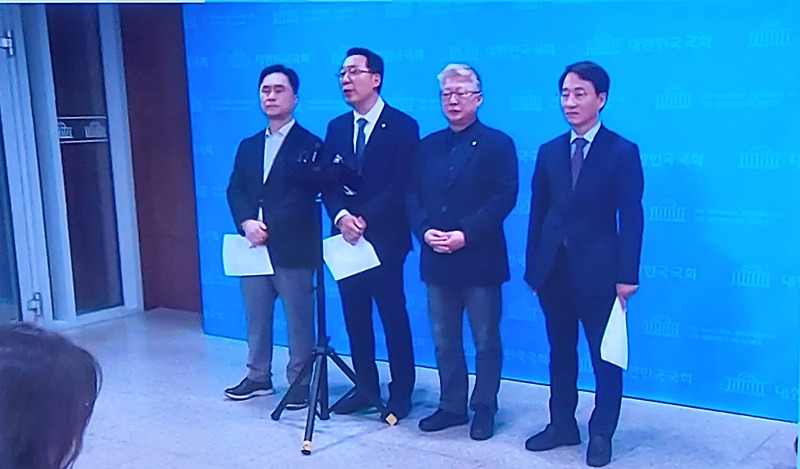 이재명은「반란 4인조(<b>조응천 이원욱</b> 김종민 윤영찬='원칙과... 