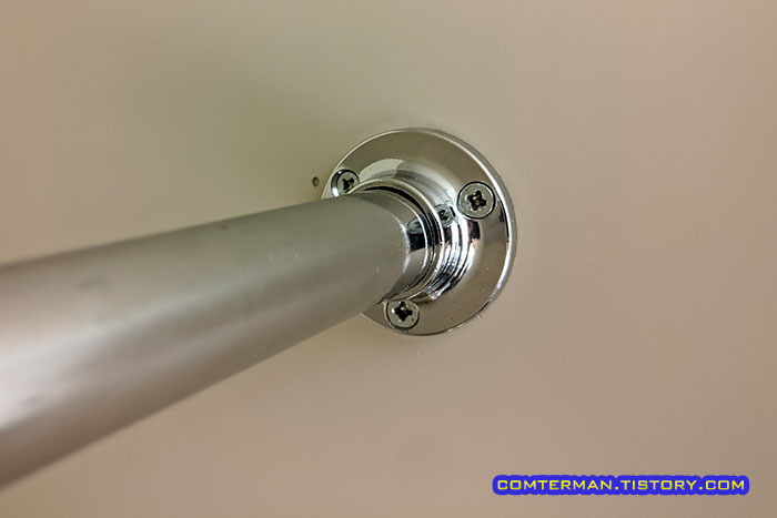 선반 내부에 옷걸이 봉 설치 DIY. 좁은 선반, 스테인레스 봉 옷걸이 설치 방법