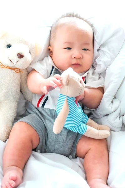 2개월 된 젖먹이를 집에 홀로 방치해 사망 :: RIDO.RIDO