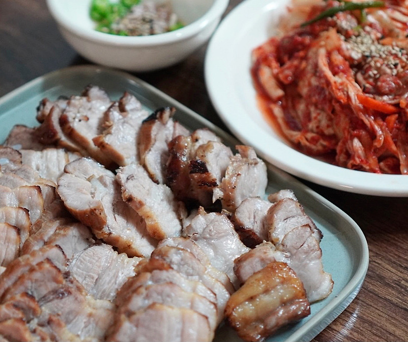 물에 삶지 않아도 맛있는 수육 무수분 수육 만들기