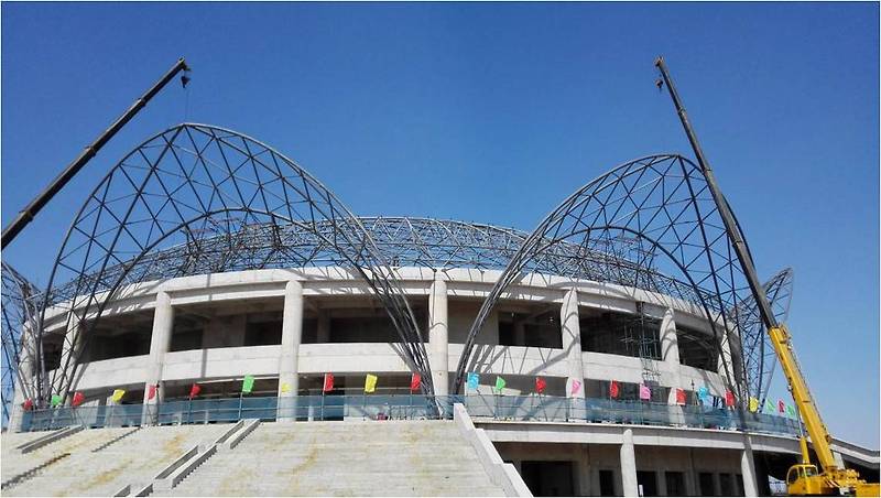 Pinnacle of Sporting Extravaganza: Innovation in Large Stadiums with ...