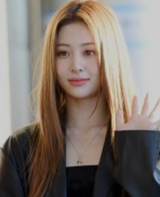르세라핌 <b>허윤진</b> 영어 자작곡 나이 키 사쿠라 홍은채 프로필