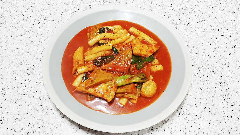 최고의 맥주 안주, 어른들의 마늘 떡볶이 레시피