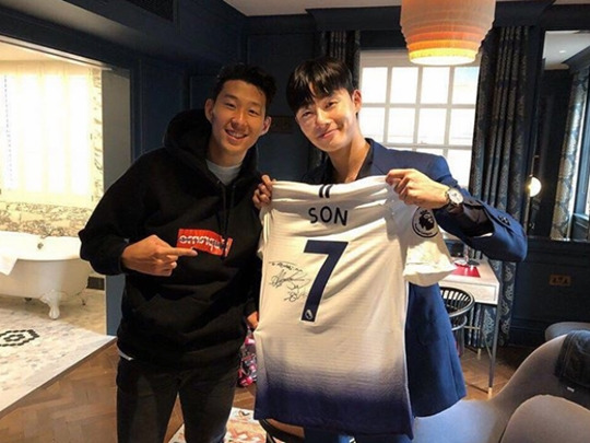 축구선수 <b>손흥민과</b> 친한 연예인은 누구일까?