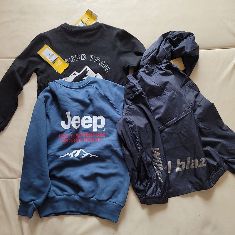 지프키즈 바람막이 점퍼 맨투맨 티셔츠 후기 올려요~