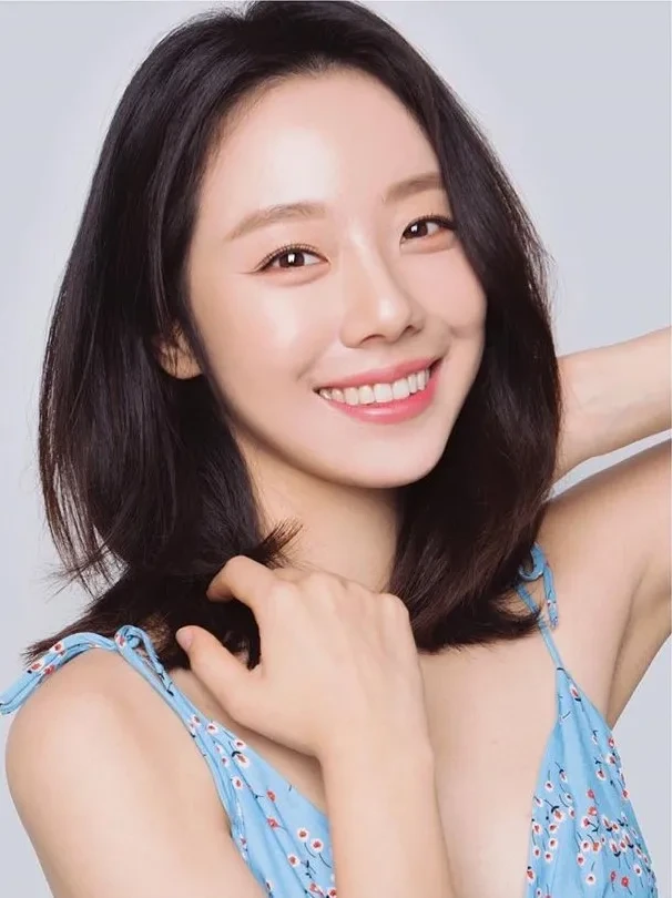<b>이시원</b>, 나이, 키, 스페인에서... 꿈,소속사,<b>투명 마스크</b>,아버지)