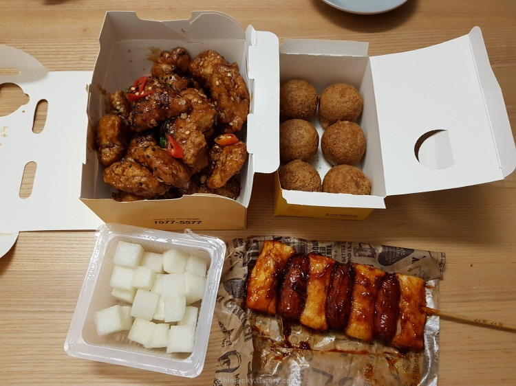 간만에 먹는 BHC 맛초킹 순살 + 치즈볼 콤보!