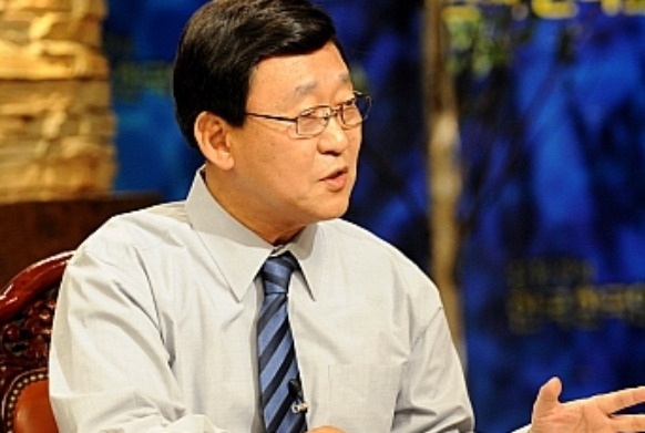 <b>김동건 아나운서 나이</b> 실제 프로필 출연료 가요무대 사회자