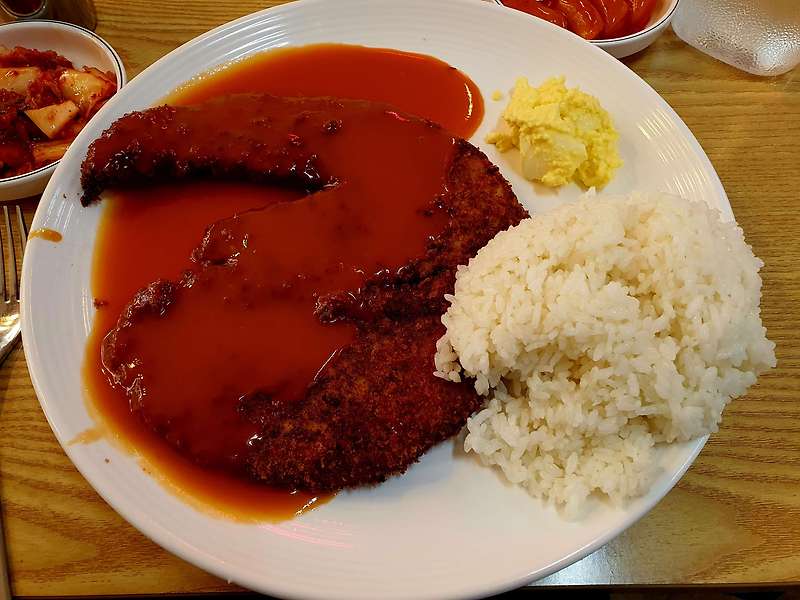 [서울/중앙대 가성비 맛집] 사과나무 왕돈까스 - 미친 가성비의 중앙대 앞 돈가스 맛집!