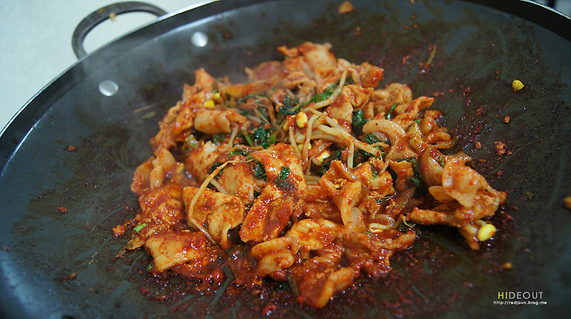 [한국/제주맛집] 제주시외버스터미널 맛집, 제주도식 돼지두루치기 '현옥맛집'