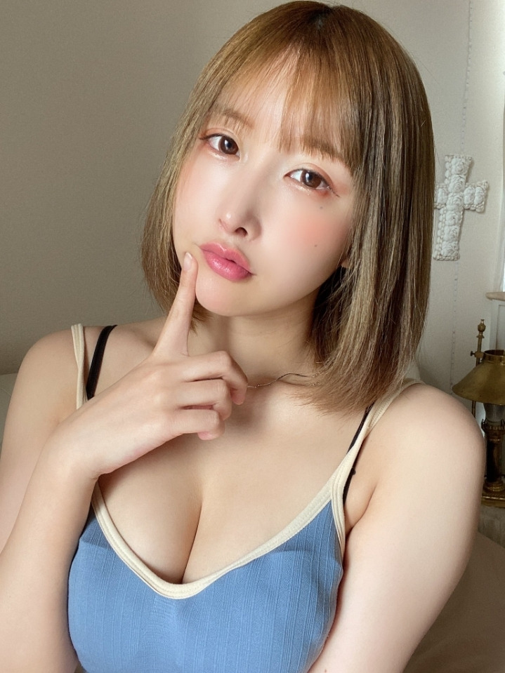 2022년 2월 데뷔 일본 신인 배우 운파이 사진 모음 — 스타들의☆ 근황을 모아서