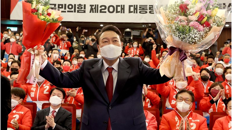 윤석열 <b>대통령</b> 녹취록 파문, 기생충의 숙주였던 <b>국민</b>의힘... 