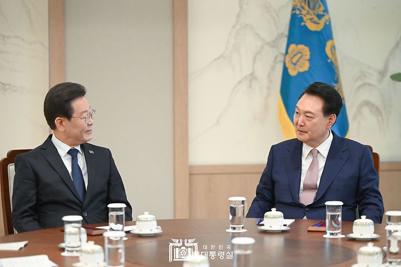 윤석열 <b>대통령</b>-<b>이재명</b> 대표 회담...공동합의문이나 구체적인... 
