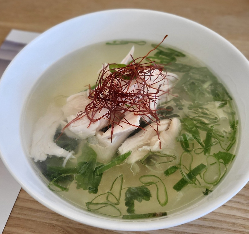 성수동 골목에서 만나는 따뜻한 닭곰탕 맛집 <계월>