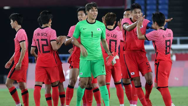 도쿄 올림픽 올림픽 축구대표팀 6-0 대승으로 조 1위 8강 진출 ...