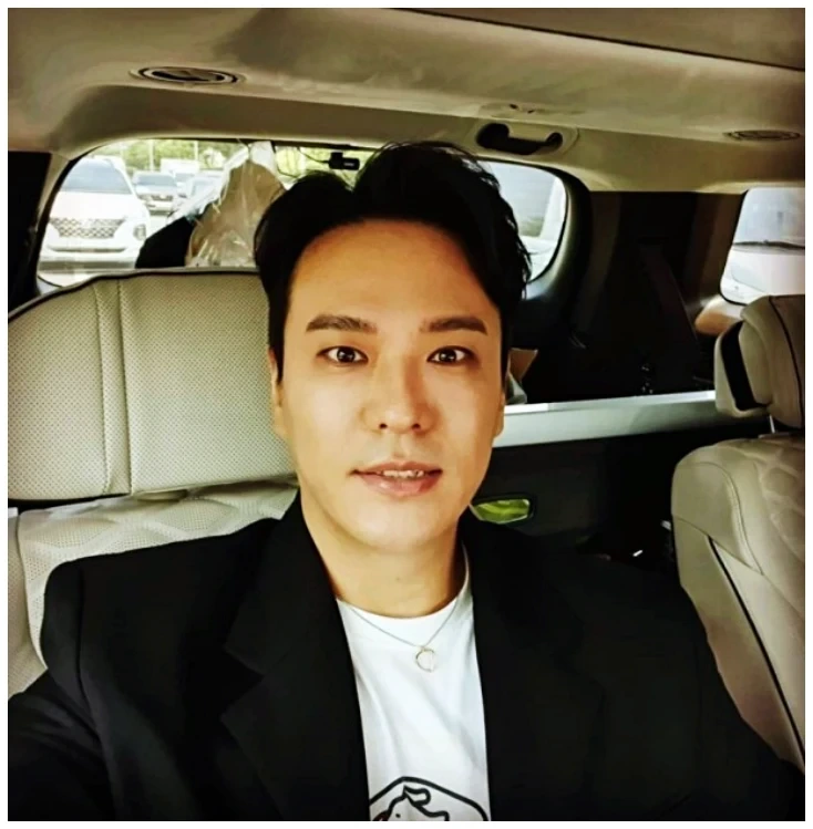 연예 데일리 이슈 :: 김용준 나이 키 학력 프로필 결혼 <b>황정음</b> 근황