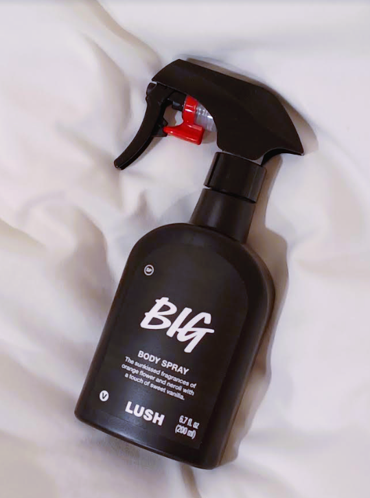 LUSH_BIG Body spray _starring