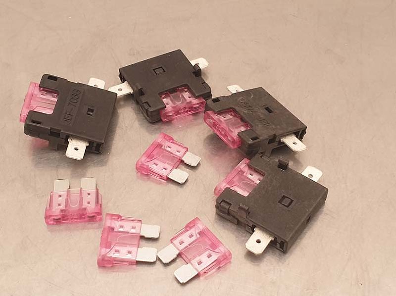 Fuse PANEL MOUNT BLADE FUSEHOLDER 32V 30A 휴즈 ATU 플러그인 패널 장착 퓨즈 홀더