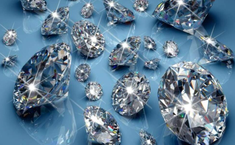 다이아몬드 가격의 결정 요소는? 캐럿의 크기와 중량 알아보기