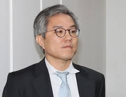 최강욱 전 의원의 ‘암컷’여성 비하 논란: 민주당의 대응과 그 이후